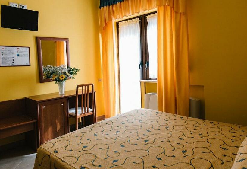 חדר סטנדרט, Nilde