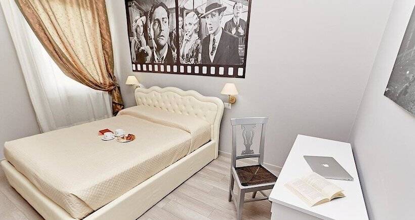 חדר דלוקס, Ospite Inatteso