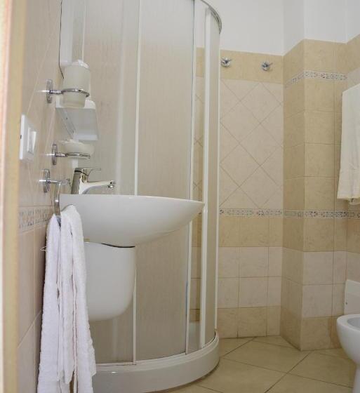 חדר בסיסי, Sagittario