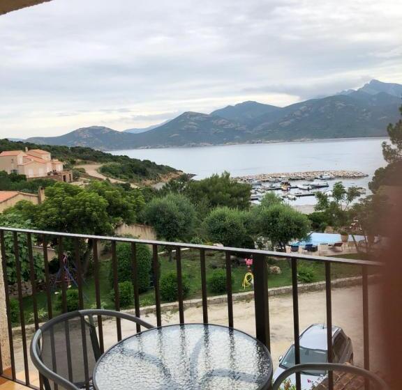 اتاق کلاسیک با چشم‌انداز دریا, Stella Marina