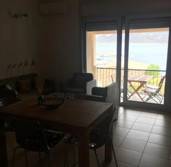 استودیوی استاندارد, Stella Marina