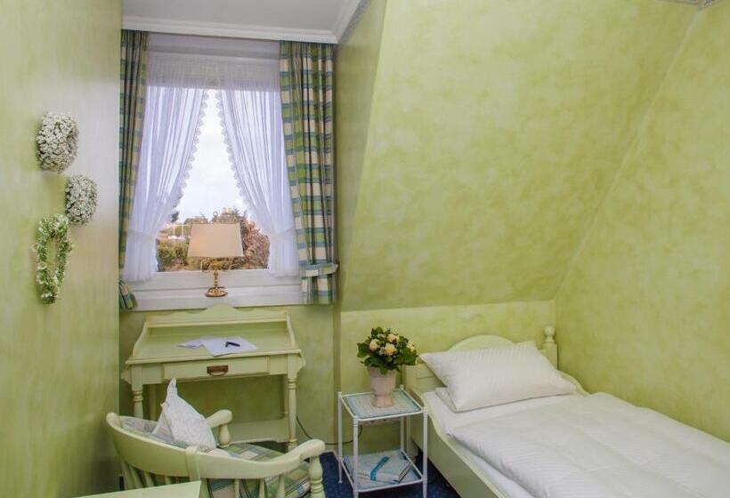 庭の見えるシングルルーム, Wiesbaden