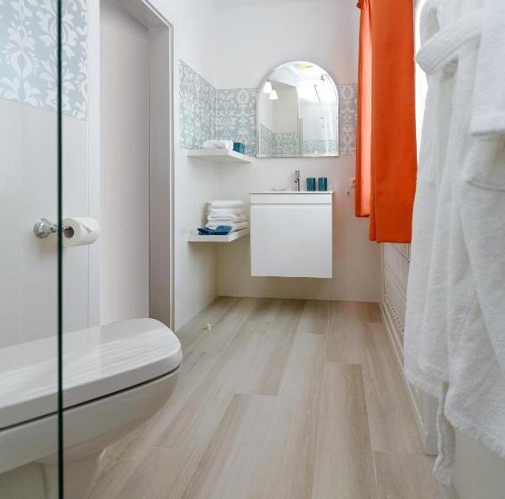 テラス付きスタンダードルーム, Wiesbaden