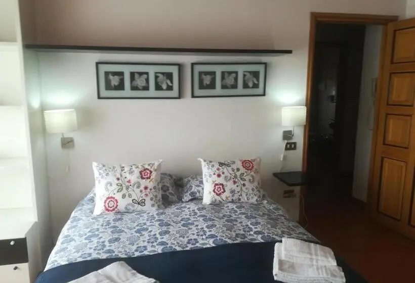 オーシャンビュージュニアスイート, B&b Il Giardino Di Villa Anna