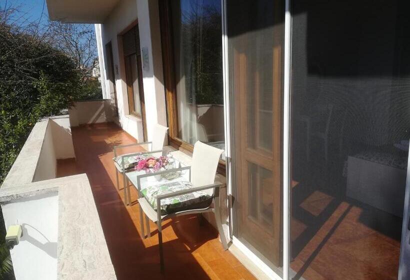 סוויטת ג'וניור נוף לים, B&b Il Giardino Di Villa Anna