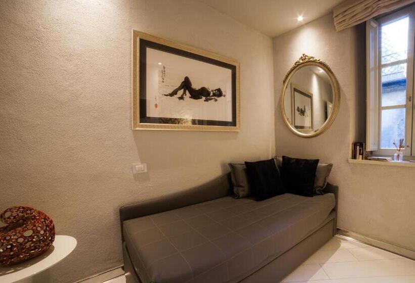جناح جونيور, Art Boutique Hotel Acchiappasogni