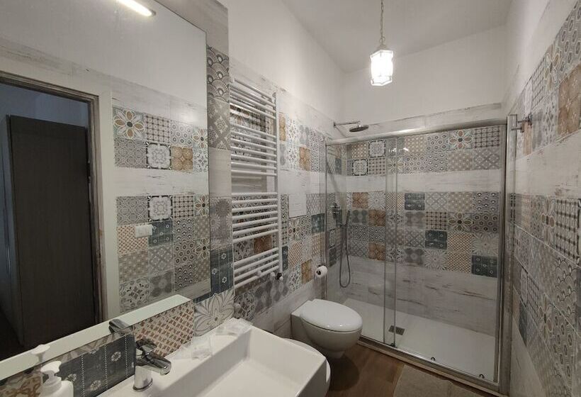 اتاق استاندارد, Domatia