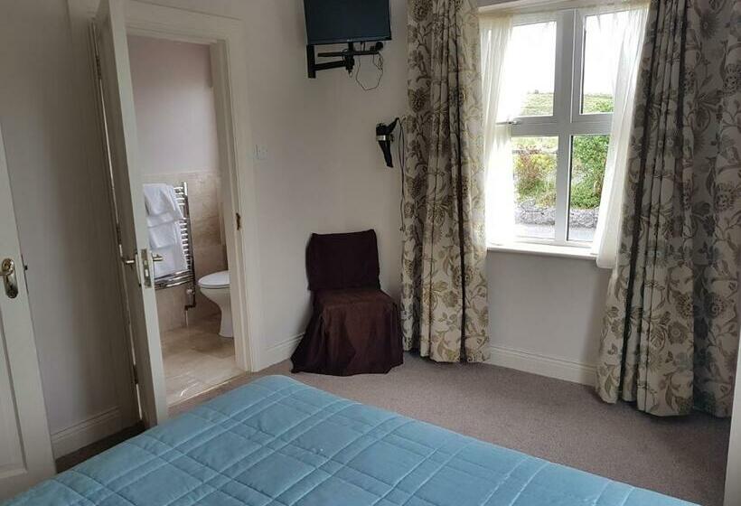 标准间, Greenlawn Lodge