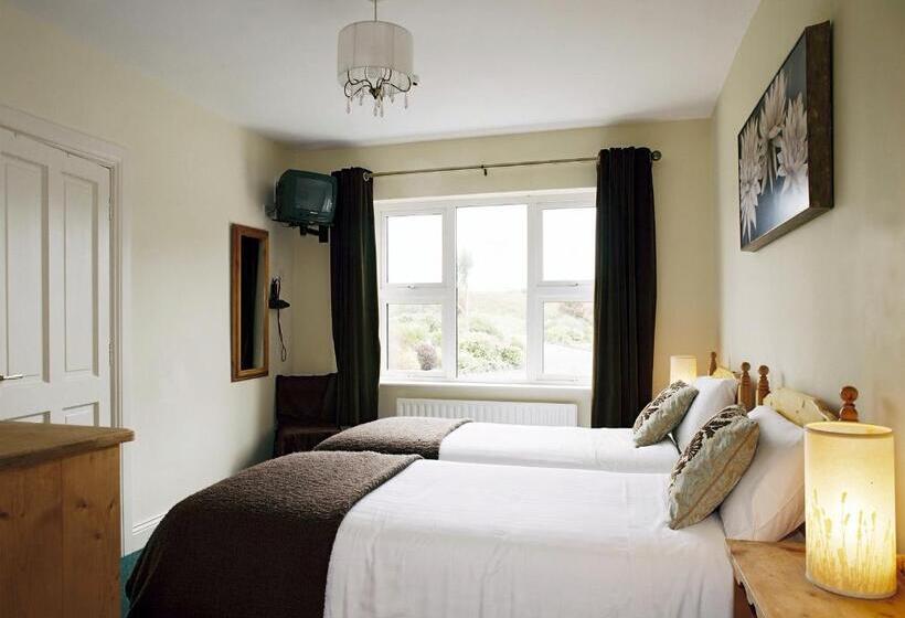 标准间, Greenlawn Lodge