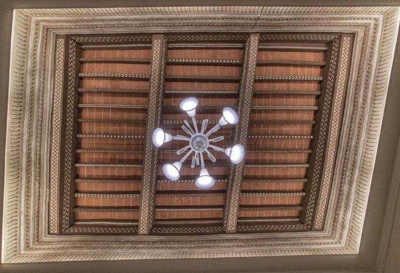 חדק דלוקס עם ג'קוזי, Il Tosco