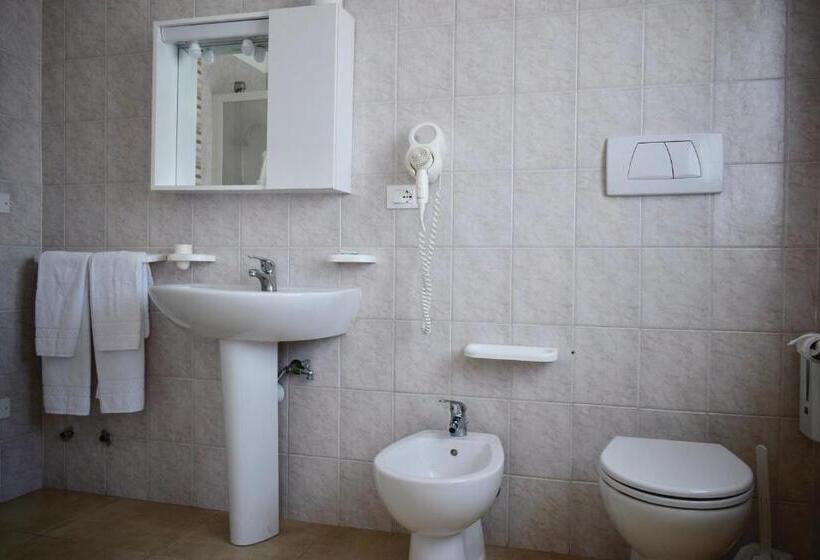 标准间, La Lanterna