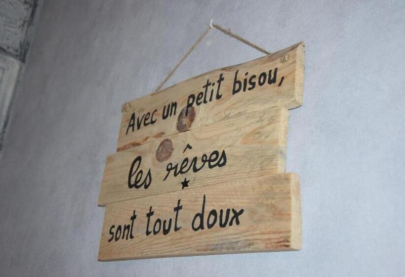 חדר משפחתי, Les Portes Du Hable