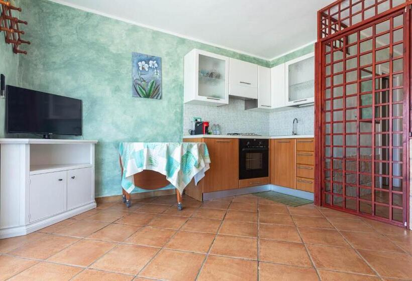 Студия Стандарт Вид на Море, Roccabianca Rooms & Studios