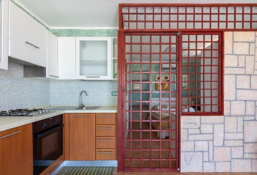 Студия Стандарт Вид на Море, Roccabianca Rooms & Studios