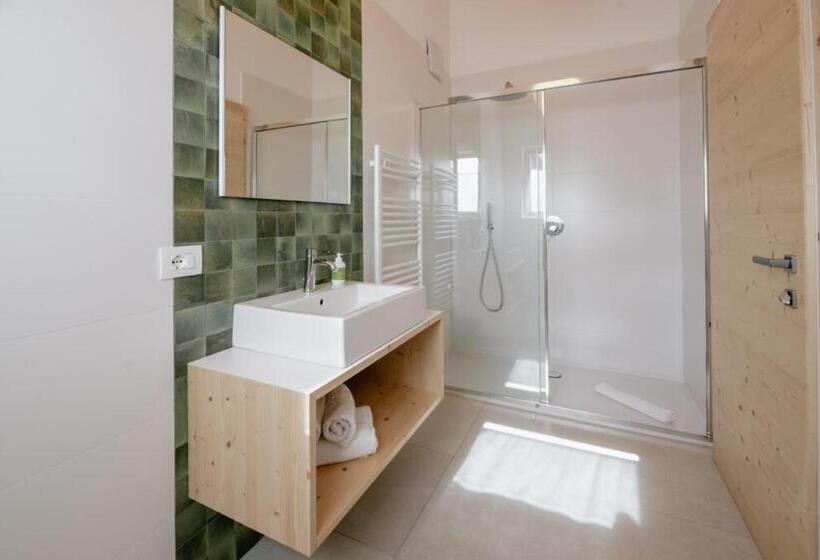 חדר קומפורט לשלושה, Garnì Aurora Bed And Breakfast