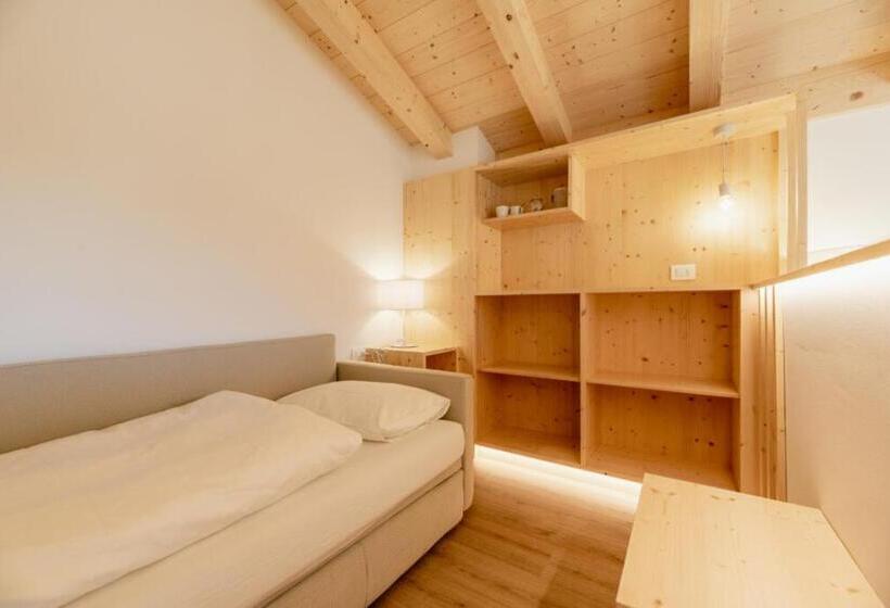 חדר קומפורט לשלושה, Garnì Aurora Bed And Breakfast