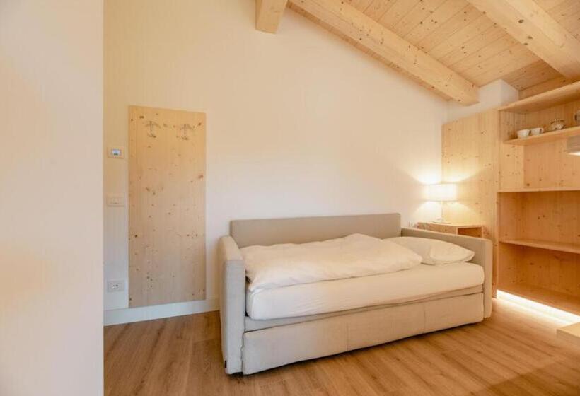 חדר קומפורט לשלושה, Garnì Aurora Bed And Breakfast