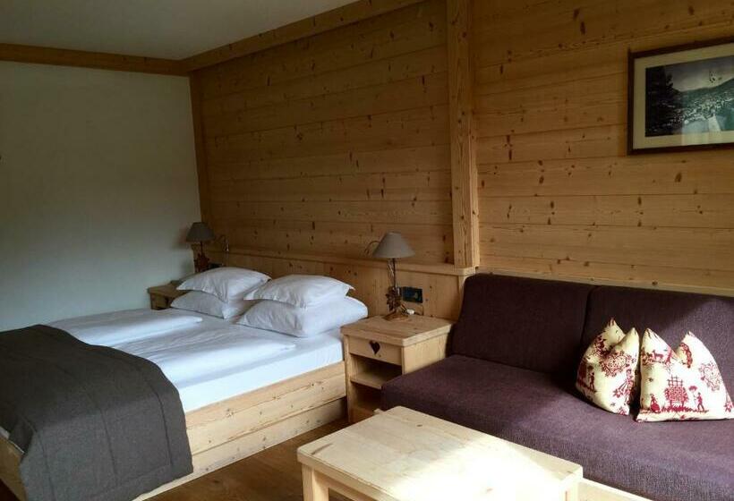 수피리어 룸, Arnaria