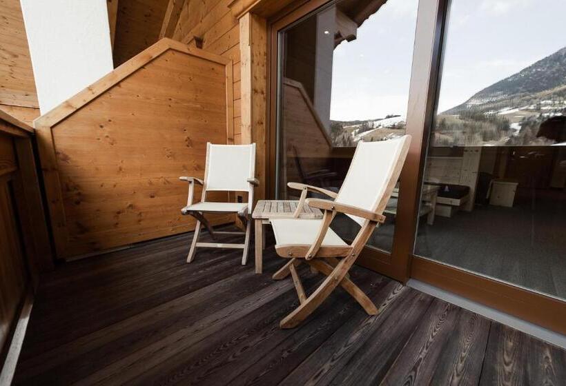 디럭스 룸, Arnaria