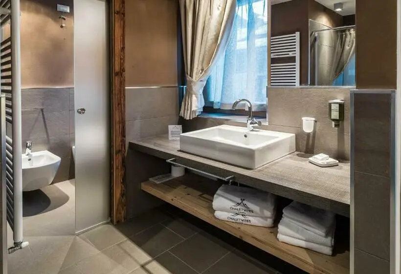 コンフォートルーム, Chalet Vites Mountain