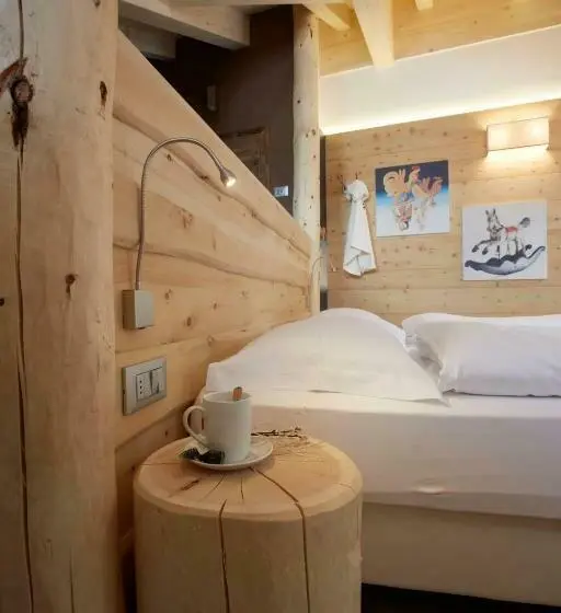 コンフォートルーム, Chalet Vites Mountain