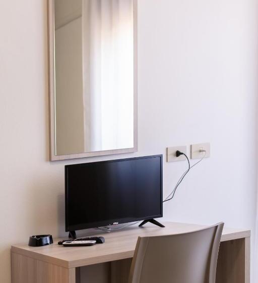 חדר סטנדרט עם מרפסת, Laura