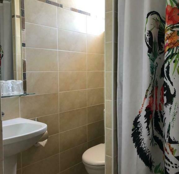 四人标准间, Hôtel Sans Souci