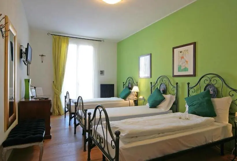 Standard Kolmen Hengen Huone, Locanda Al Ponte De Fero