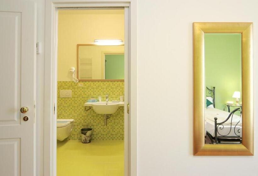 스탠다드 트리플 룸, Locanda Al Ponte De Fero