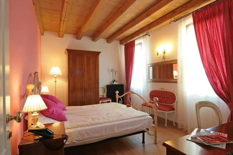 Perhehuone, Locanda Al Ponte De Fero