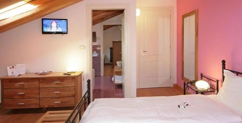 Perhehuone, Locanda Al Ponte De Fero