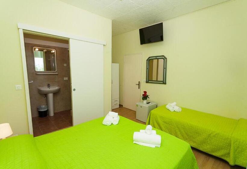 스탠다드 트리플 룸, Romantik