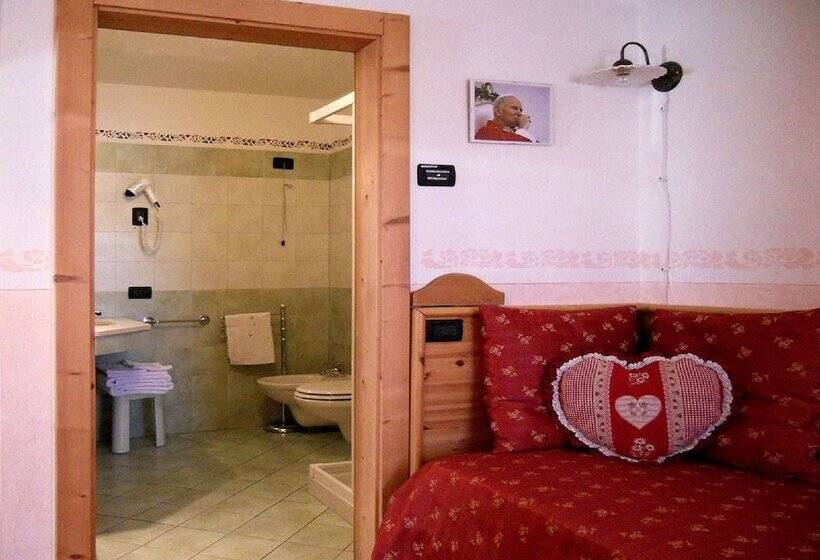 带景观的三人标准房间, Salvanel