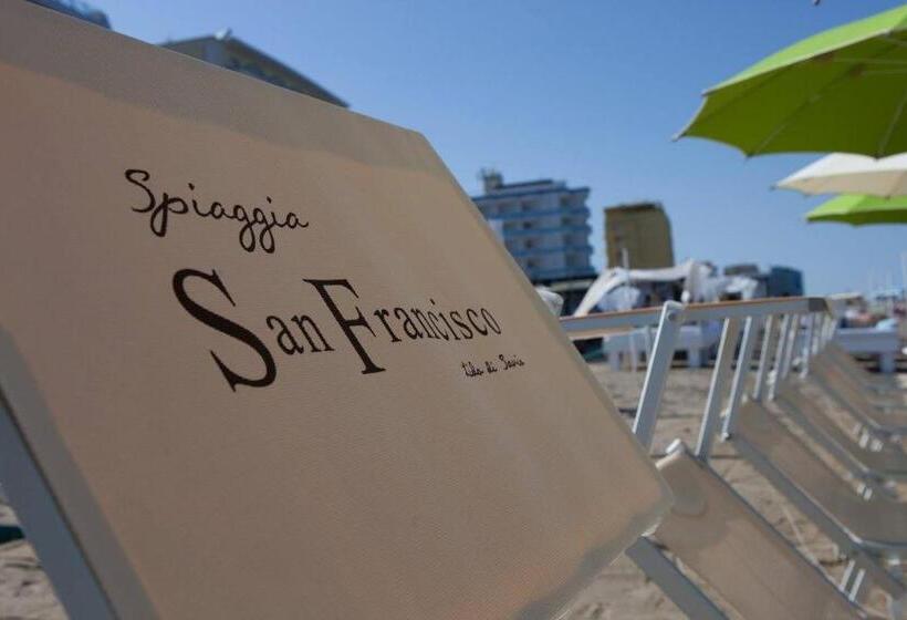 バルコニー付きスタンダードルーム, San Francisco