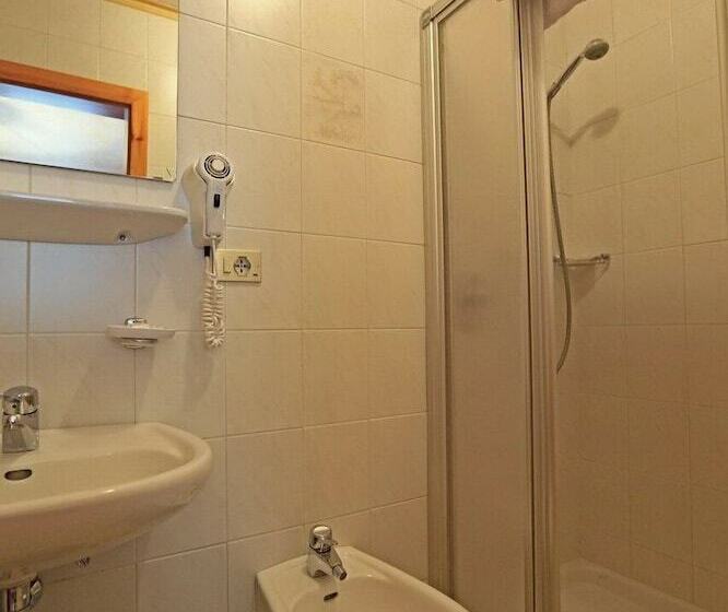 スタンダードルーム, San Giovanni