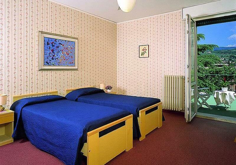 バルコニー付きスタンダードルーム, Terminus