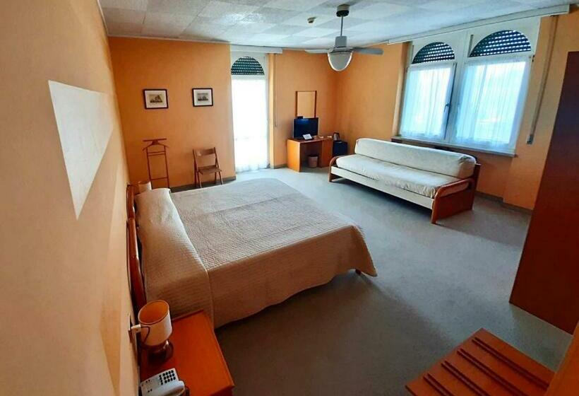 Superior room with lake view, Terminus