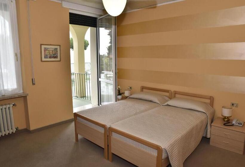 공동 객실, Terminus