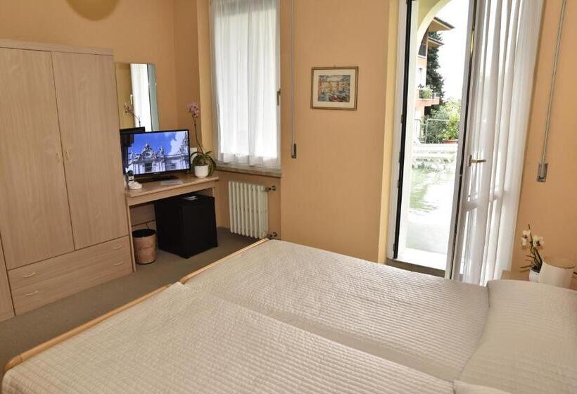 공동 객실, Terminus