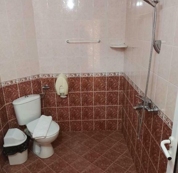 スタンダードルーム, Ustra