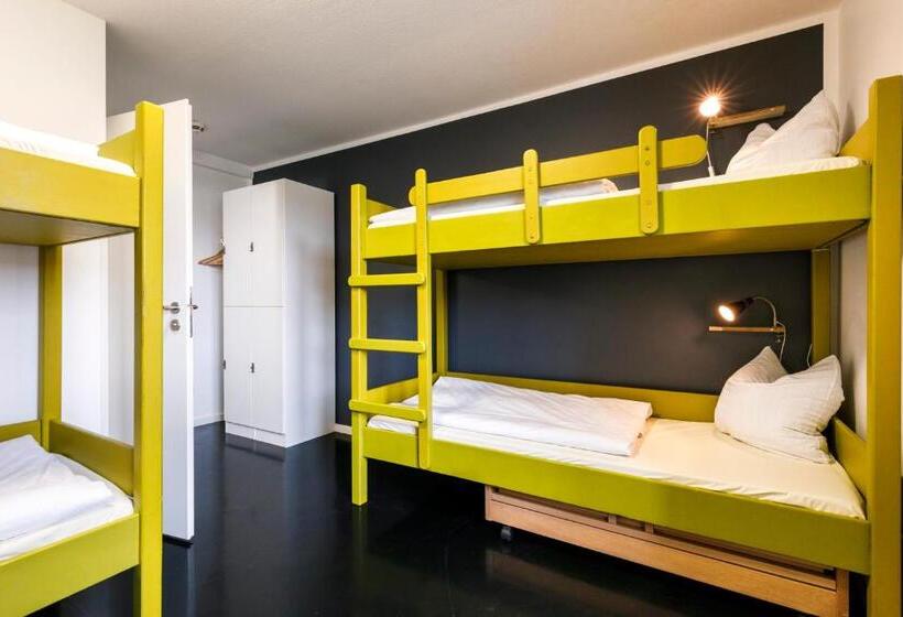 חדר סטנדרט לארבעה, Jugendherberge Lenggries