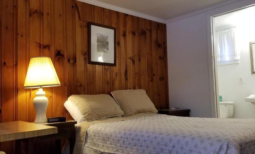 חדר סטנדרט, Tallwood Motel Wells