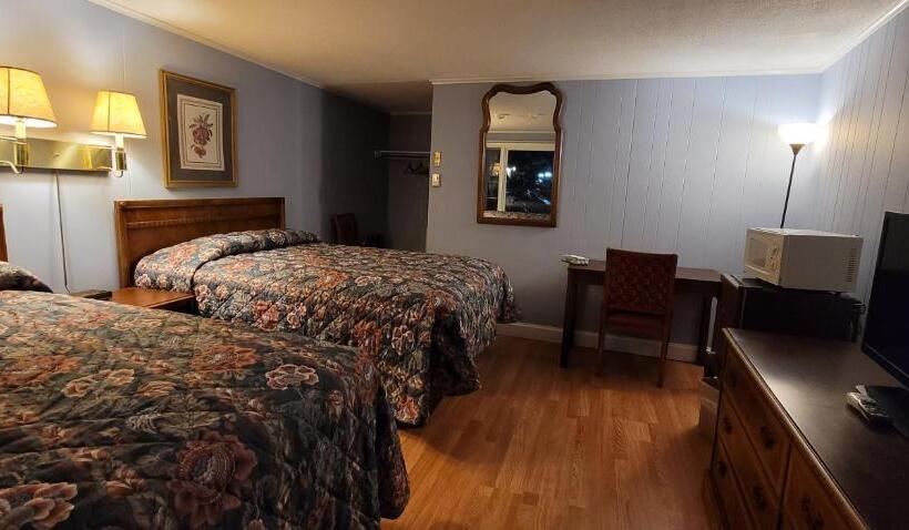 חדר סטנדרט שתי מיטות זוגיות, Tallwood Motel Wells
