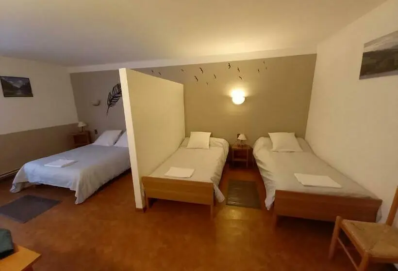 Standard Neljän Hengen Huone, Auberge La Prairie