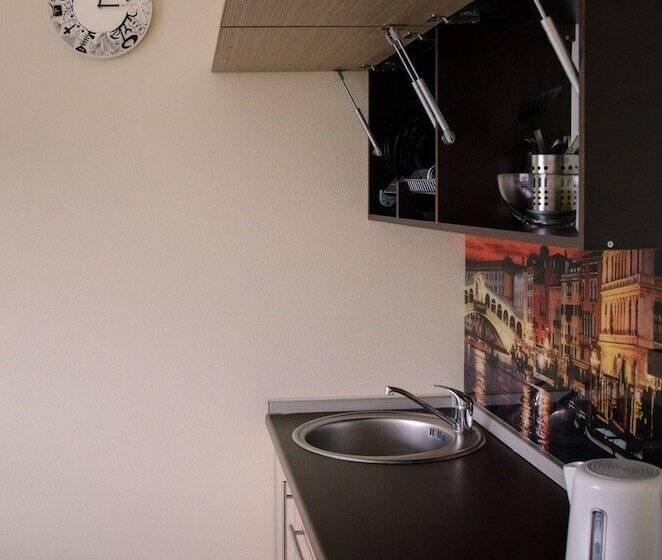 آپارتمان عادی 1 خوابه, Camelot