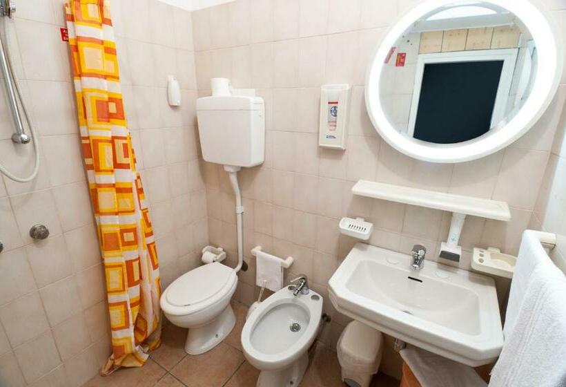 Номер Стандарт, Albergo Marsari