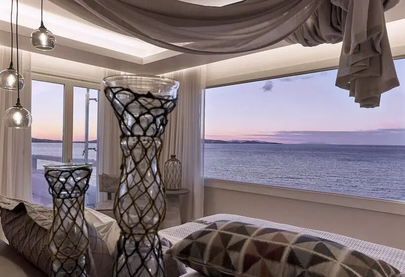 Sviitti Merinäkymä, Amazon Suites