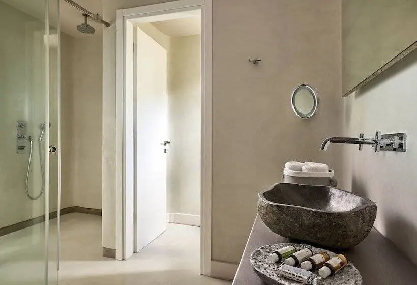 Sviitti Merinäkymä, Amazon Suites