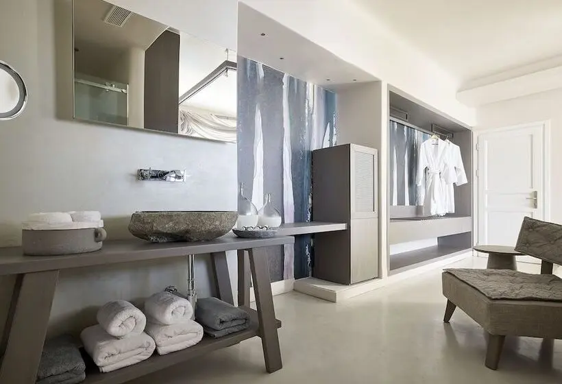 Sviitti Merinäkymä, Amazon Suites