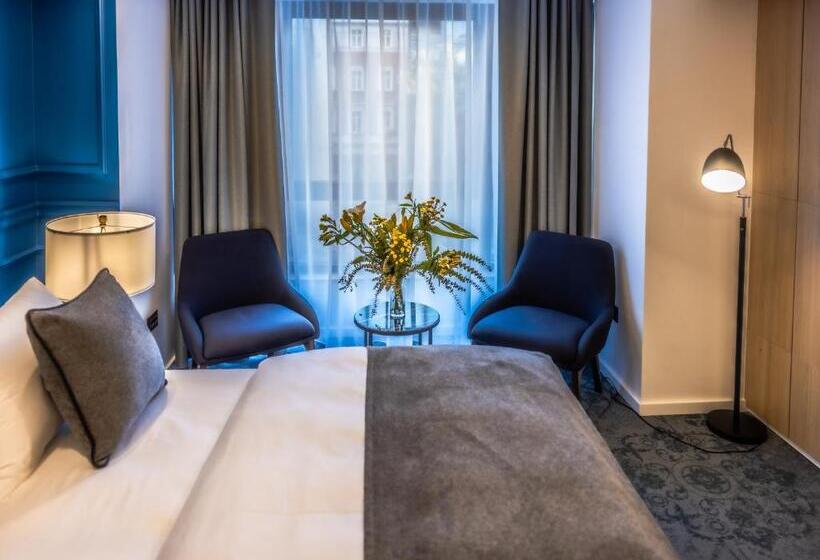 غرفة سوبيريور, Apeiro City Avant Garde